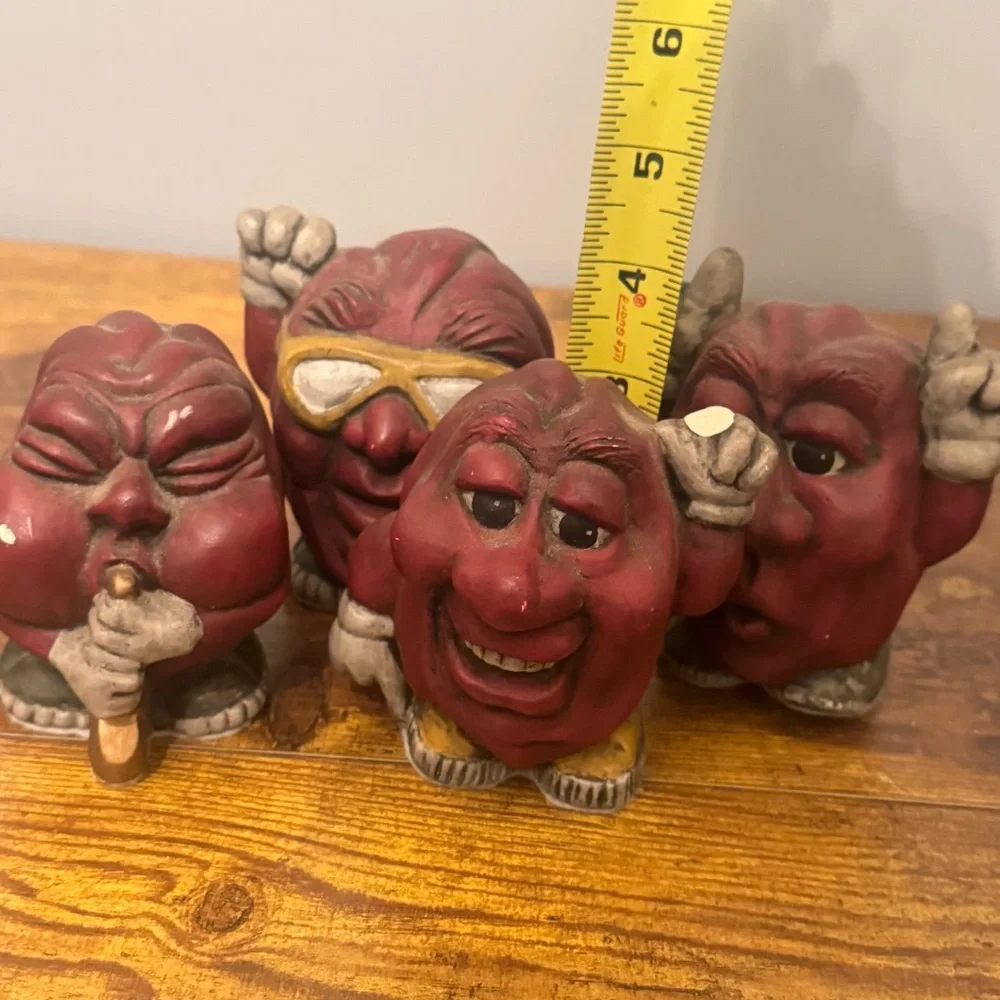 Vintage California Raisins Ceramic Figurines Set Of‎ 4 1980s Advertising Display